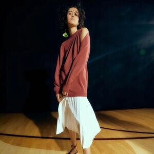 Tibi Feather Weight Cashmere Cutout Sleeve Pullover Brick size M